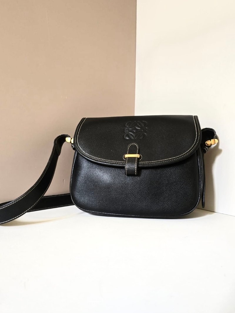 絕版中古包 Loewe古董豆腐包 側背包 斜背包 皮革包 單肩包 二手 - 側背包/斜背包 - 真皮 黑色