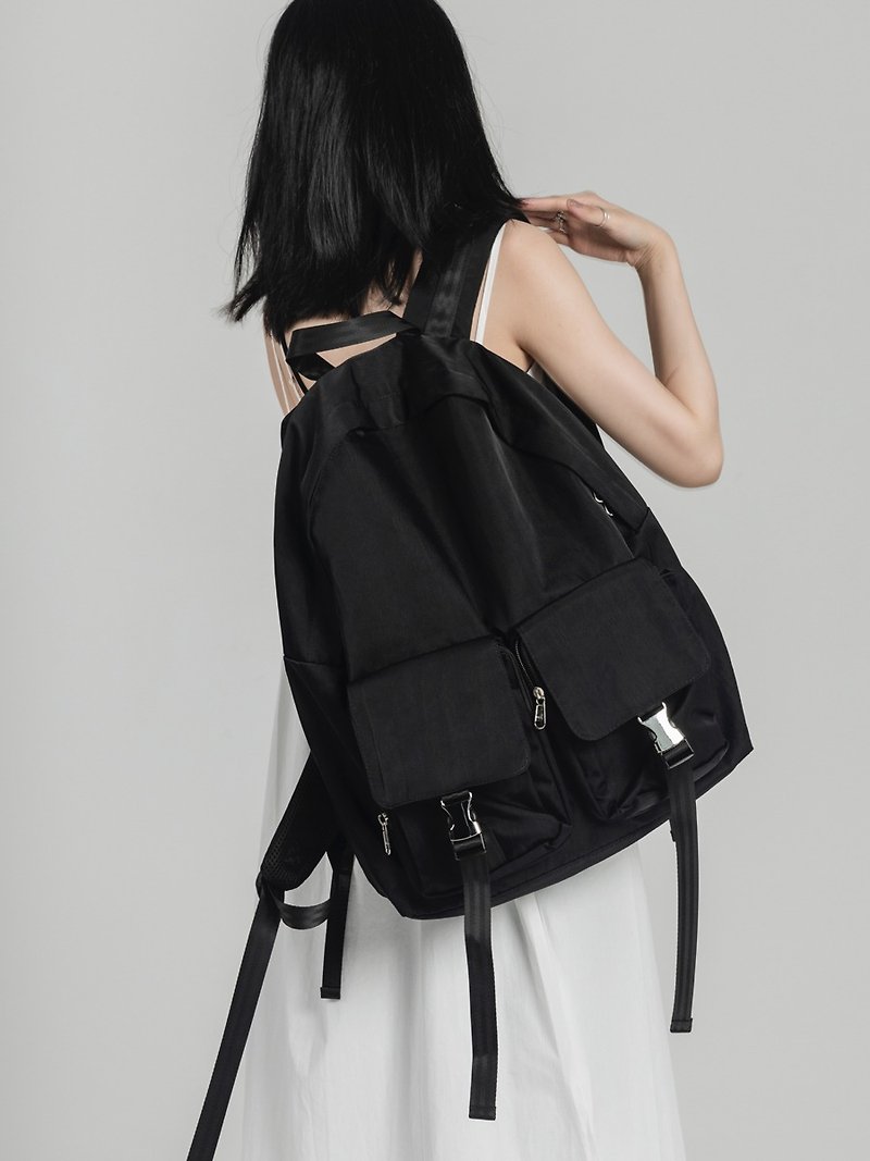 黑色 黑曼巴 中性款 大容量多口袋 機能雙肩後背包 高品質筆電包 - 後背包/書包 - 尼龍 黑色