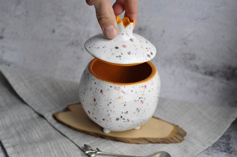 石榴首飾盒陶瓷，女人飾品盒，帶蓋石榴碗。 - 居家收納/收納盒/儲物盒 - 瓷 白色