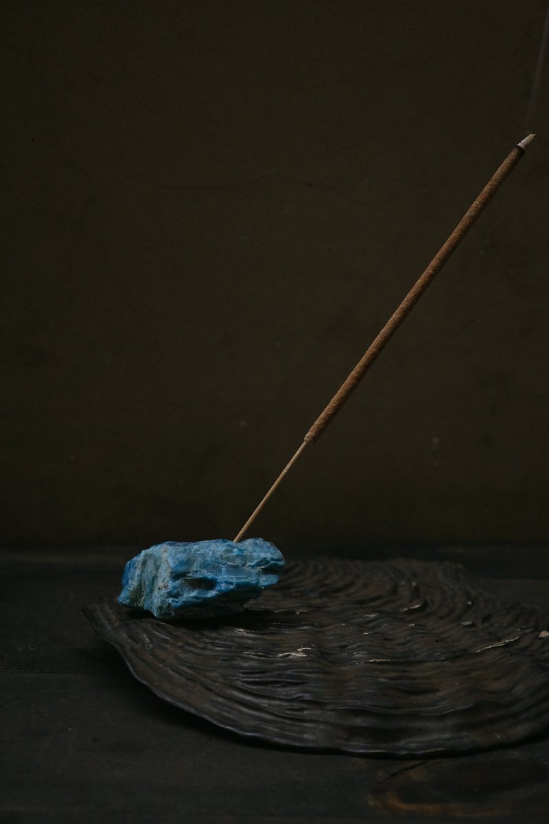Shengsheng 天然水晶ミネラル香座ブルーグレーアパタイト - アロマ・線香 - クリスタル ブルー