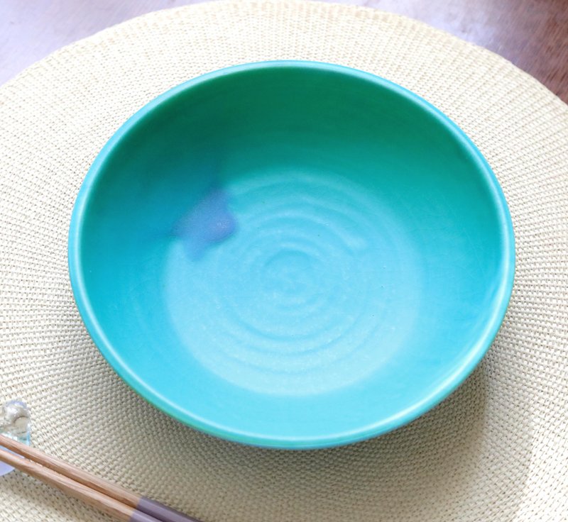 1 shallow bowl in Turkish blue matt glaze - จานและถาด - ดินเผา สีน้ำเงิน