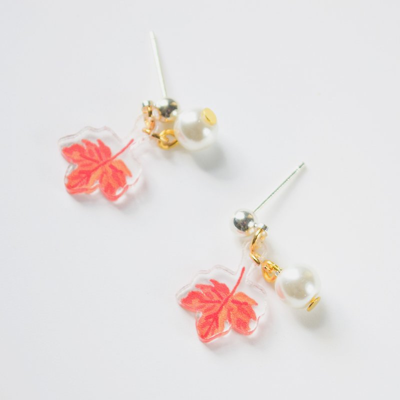 Nature Series - Honey Maple Earrings / Ear hanging pearl earrings - Earrings & Clip-ons - Plastic White