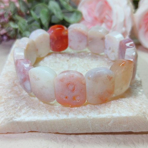 翡翠　赤玉　緑　赤珊瑚　黒玉 約束されたレッド* Geode Symbiosis 注目の天然珊瑚翡翠