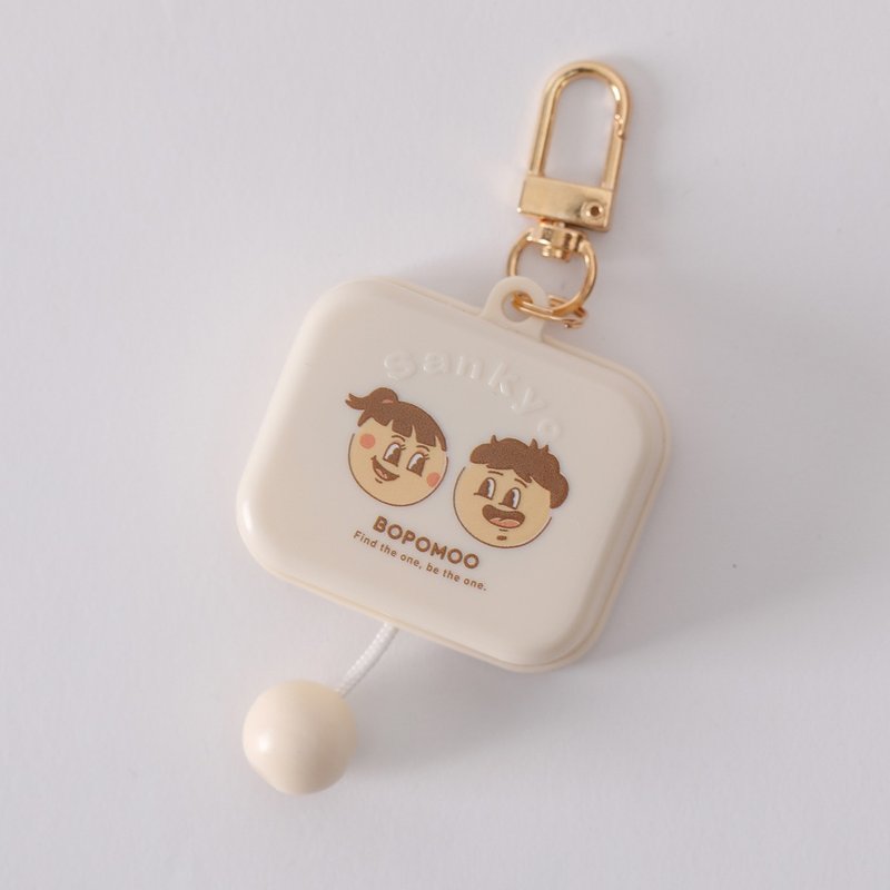 BOPOMOO's own song x SANKYO Japanese mini movement drawstring music box pendant - พวงกุญแจ - พลาสติก ขาว