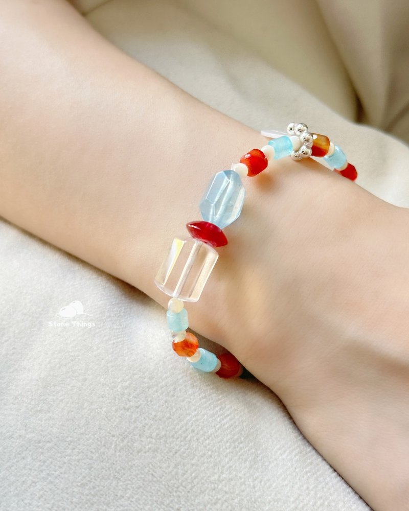 Quartz Red Agate Aquamarine Stone Crystal Bracelet | Original Design | RAMUNE - สร้อยข้อมือ - คริสตัล สีน้ำเงิน