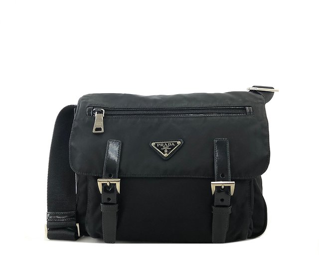 Prada White Leather Triangle Crossbody Bag - Handbag | Pre-owned & Certified | used Second Hand | Unisex