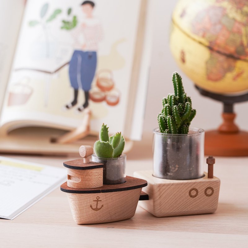 Wooden Plant Container Tug Boat | GREENFUL LIFE - ตกแต่งต้นไม้ - ไม้ 