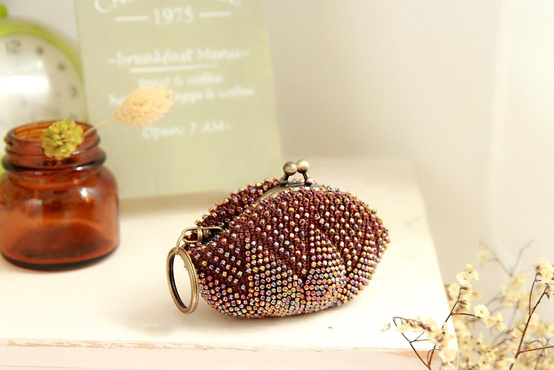 [Good day] handmade handmade beads bag - กระเป๋าใส่เหรียญ - วัสดุอื่นๆ สีนำ้ตาล