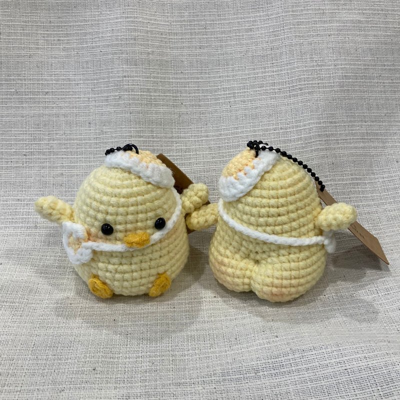 Crocheted Chick Keychain - 鑰匙圈/鑰匙包 - 棉．麻 黃色