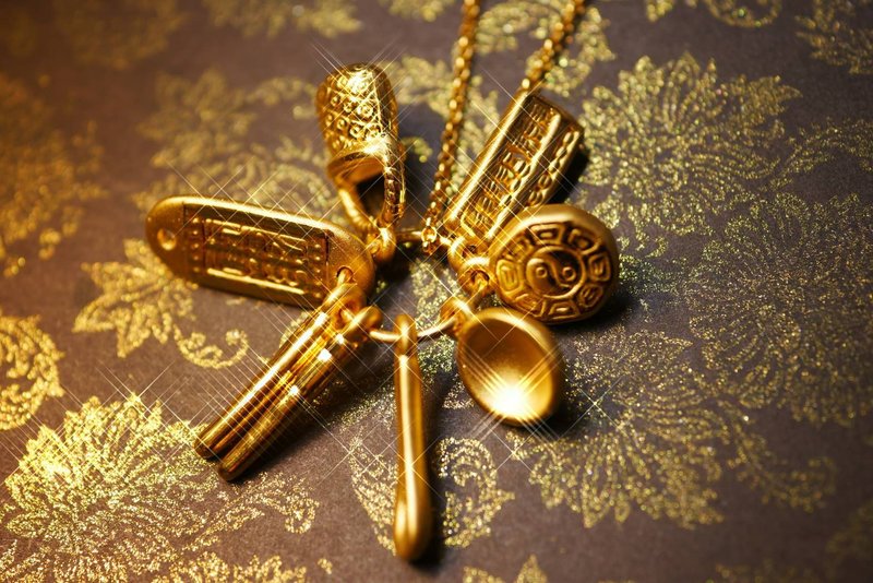 黃金墜子-抓週七寶-黃金墜子-彌月禮 - 項鍊 - 24k 金 金色