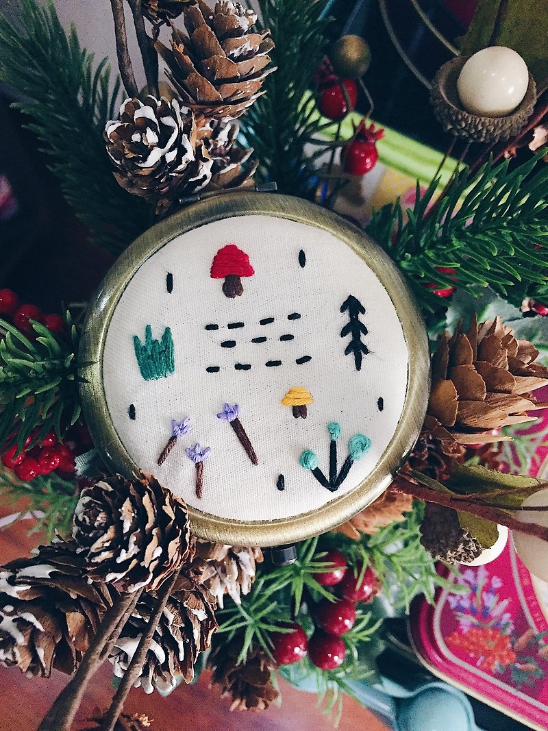 繡線 其他 多色 - Forest Park Embroidery | Embroidery Compact Mirror | Christmas Gift