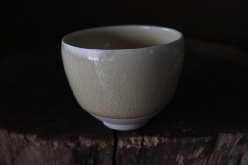 柴燒鐵釉茶碗 - 咖啡杯/馬克杯 - 瓷 黃色