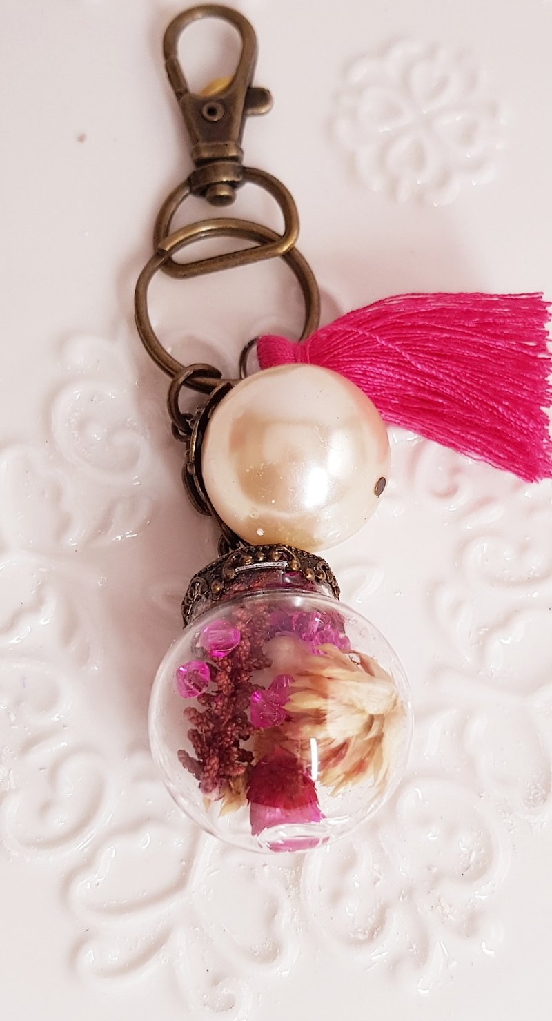 Dry Flower Glass Ball Key Ring - Charm - Valentine's Day Gift - Birthday Ceremony - ที่ห้อยกุญแจ - แก้ว 
