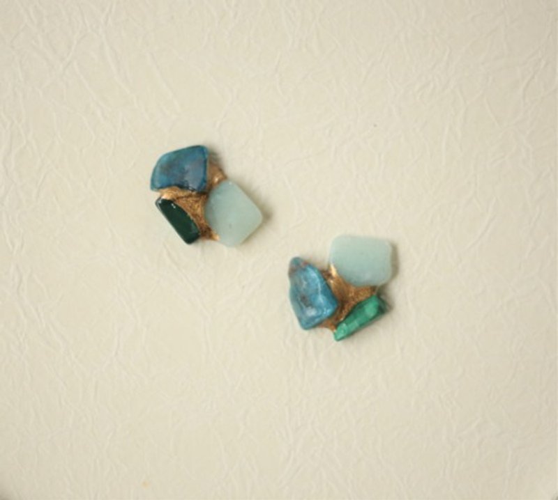 Kintsugi Natural Stone Earrings Clip-On / Apatite, Malachite, Amazonite - ต่างหู - เครื่องประดับพลอย สีเขียว