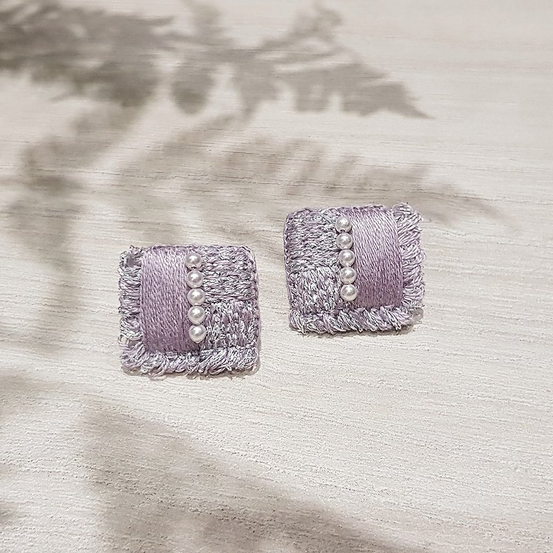 French actress hair hand made embroidered earrings lilac purple - ต่างหู - งานปัก สีม่วง