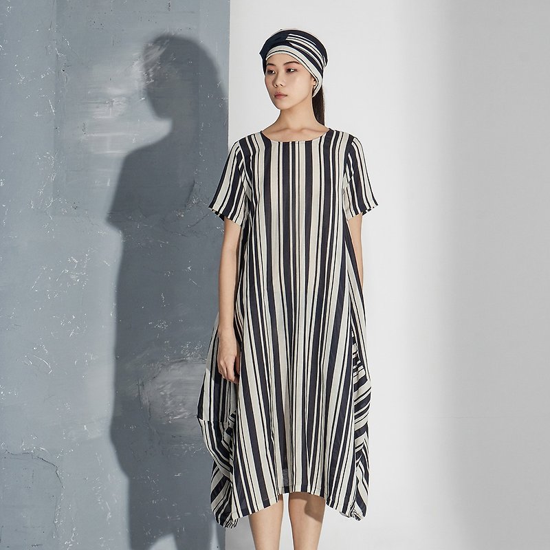 【In stock】 striped silhouette dress - ชุดเดรส - วัสดุอื่นๆ สีน้ำเงิน
