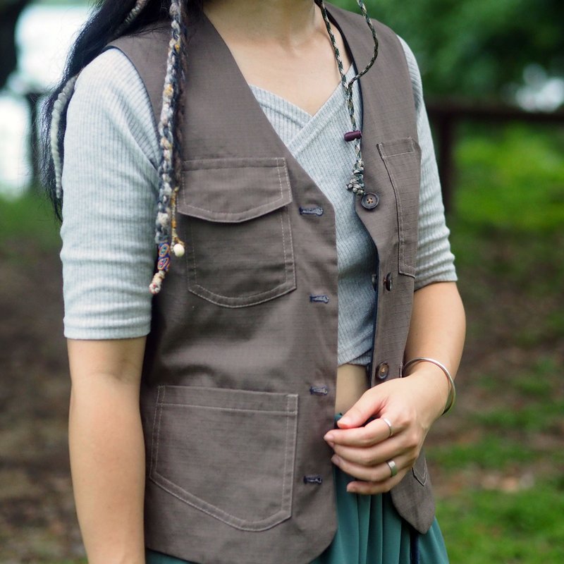 Travel Waistcoat Reversible Waist Slimming Vest | Handmade in Hong Kong - เสื้อกั๊กผู้หญิง - ผ้าฝ้าย/ผ้าลินิน 