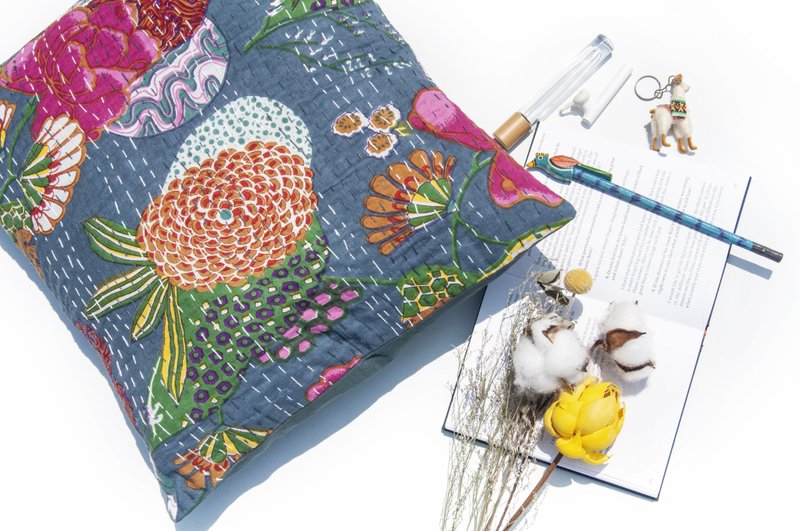 花朵刺繡抱枕套 純棉抱枕套 民族風抱枕套-西班牙風灰藍花朵森林 - 枕頭/抱枕 - 棉．麻 多色