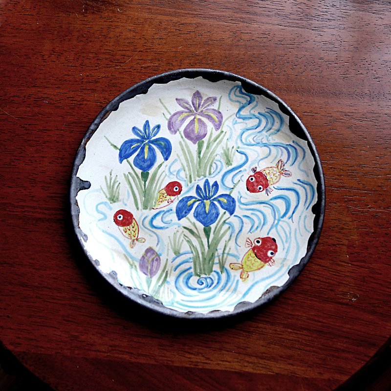 Plain with irises and goldfish - Plates & Trays - Pottery Multicolor