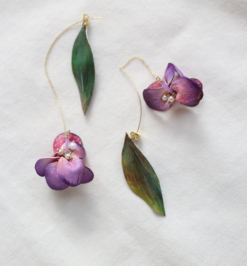 Petite florist leather limited edition product-Phalaenopsis Clip-On - ต่างหู - หนังแท้ สีม่วง