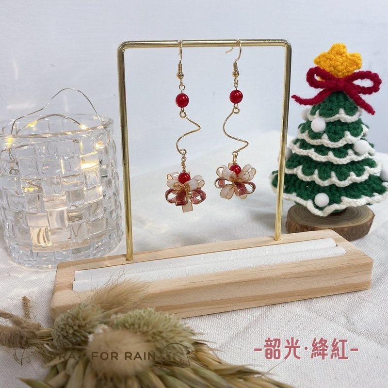 韶光-絳紅 / 手作水晶花飾品 - 耳環/耳夾/耳骨夾 - 樹脂 