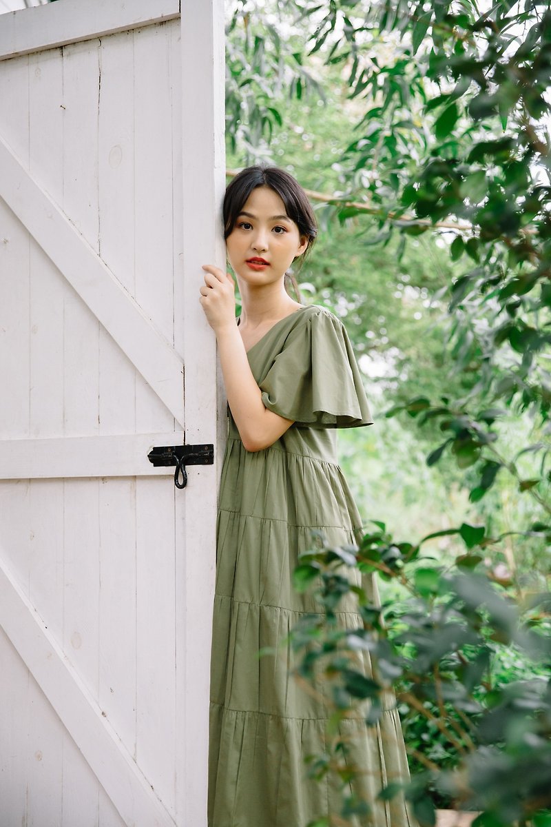 【Off-Season Sales】Flutter sleeve tiered maxi dress in Matcha LIMITED ITEM - 連身裙 - 棉．麻 綠色