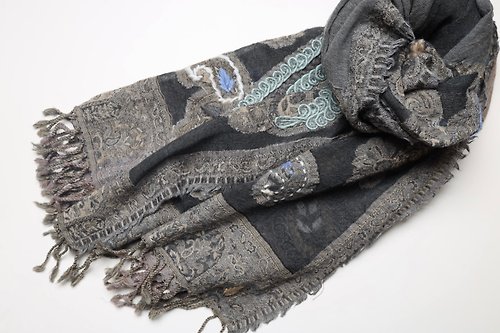 M31仙女星工作室 【畢業禮物】喀什米爾水煮羊毛手工刺繡圍巾披肩莫蘭迪灰咖拼紗