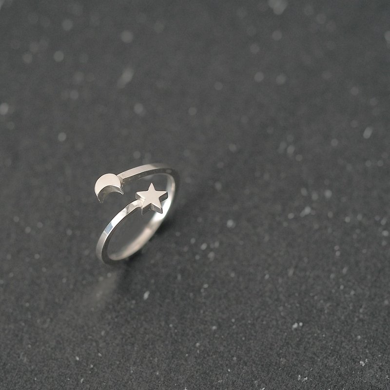 Micro tiny star & crescent moon open ring Silver 925 - แหวนทั่วไป - โลหะ สีเงิน