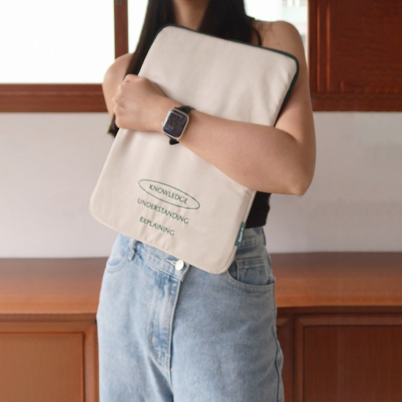MIT 13-inch 14-inch laptop protective bag comes with a charm and a notebook - เคสแท็บเล็ต - ผ้าฝ้าย/ผ้าลินิน สีเขียว