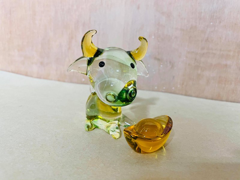 クリスタルガラス 縁起物 丑 干支 丑年 水牛 - 置物 - ガラス 