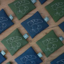 薛慧瑩 插畫刺繡杯墊 雙色二入組 銀線刺繡 鳥