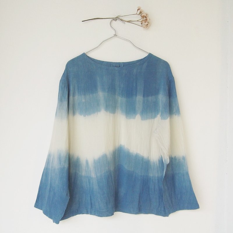 Indigo atmosphere long-sleeve shirt / natural dye / cotton - เสื้อผู้หญิง - ผ้าฝ้าย/ผ้าลินิน สีน้ำเงิน