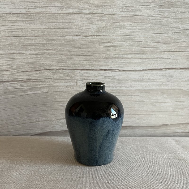 深海迷途。手工陶瓷花瓶 花器 陶藝 梅瓶 花道道具 禮物 - 花瓶/花器 - 瓷 藍色