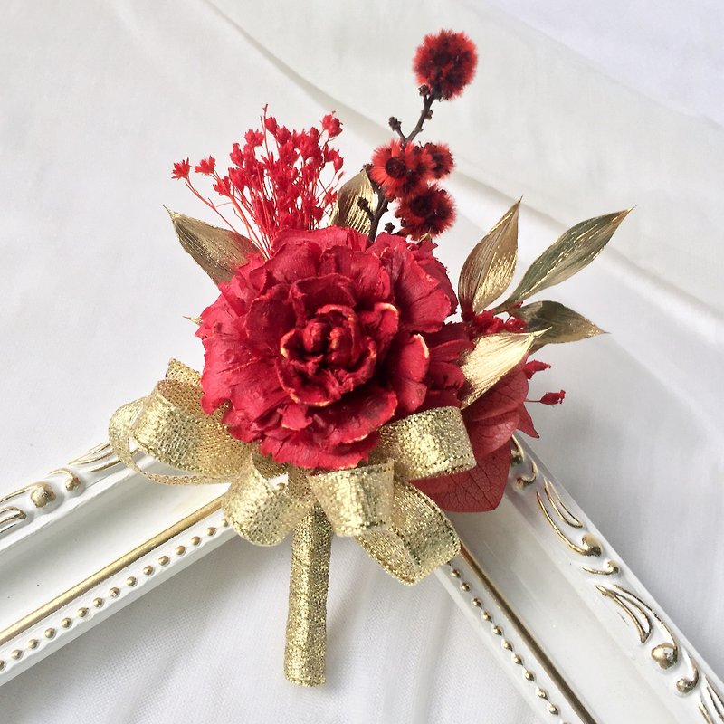 Happy red golden dried boutonniere - Brooches - Plants & Flowers Red