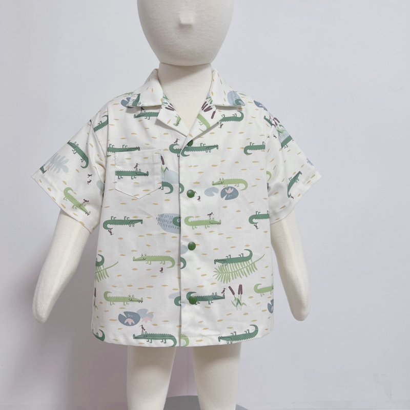 Cuban collar short sleeve shirt crocodile - เสื้อยืด - ผ้าฝ้าย/ผ้าลินิน ขาว