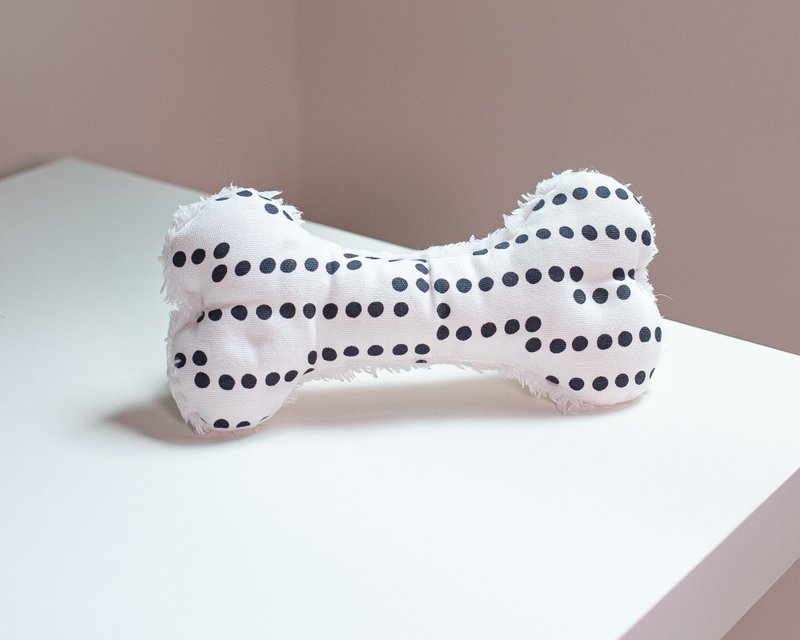 咬玩骨頭 黑豆密碼 - 寵物玩具/咬玩 - 貓/狗玩具 - 棉．麻 白色