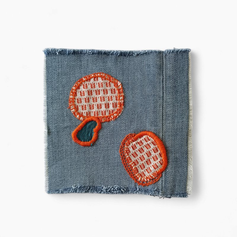 Upcycled denim boro patch with sashiko stitching – visible mending. - 編織/刺繡/羊毛氈/縫紉 - 棉．麻 