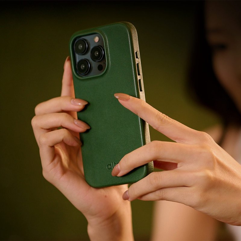 磁吸防摔皮革手機殼 iPhone 15系列 — 森林綠 - 手機殼/手機套 - 真皮 綠色