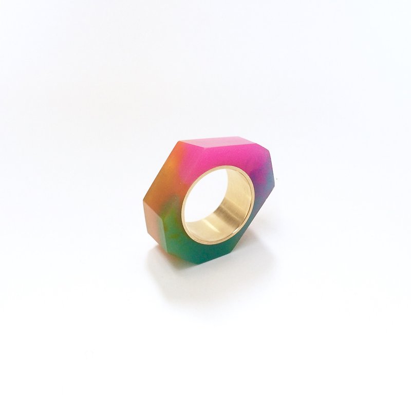 PRISMリング　ゴールド・ピンクイエローブルーグリーン - 戒指 - 樹脂 多色