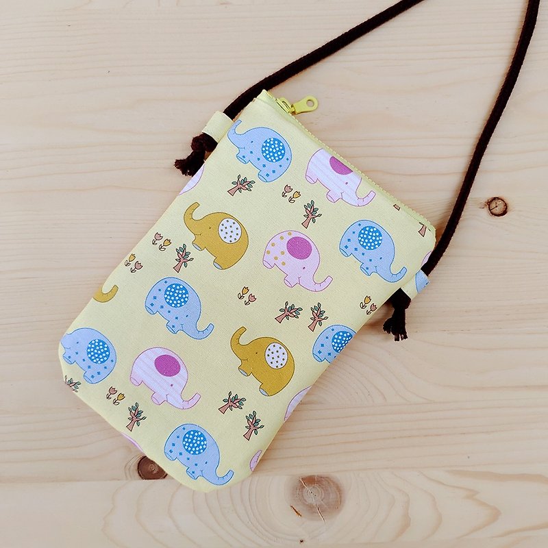 Cute baby elephant phone bag / order - กระเป๋าแมสเซนเจอร์ - ผ้าฝ้าย/ผ้าลินิน สีเหลือง