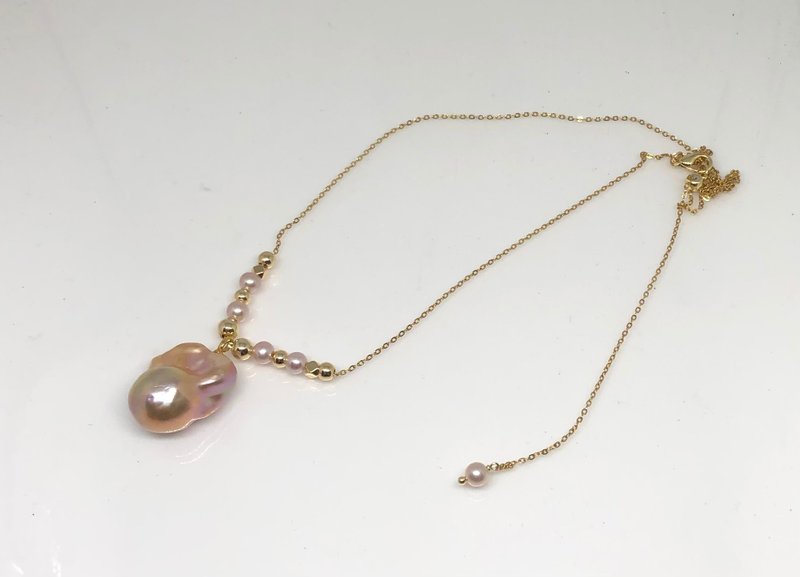 Kumquat pink natural baroque design pendant necklace - สร้อยคอ - ไข่มุก 