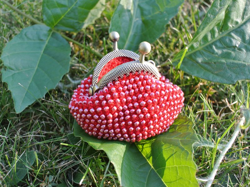 Coin purse, crochet clasp purse, red wallet, keychain, beaded purse - 零錢包/小錢包 - 其他材質 紅色