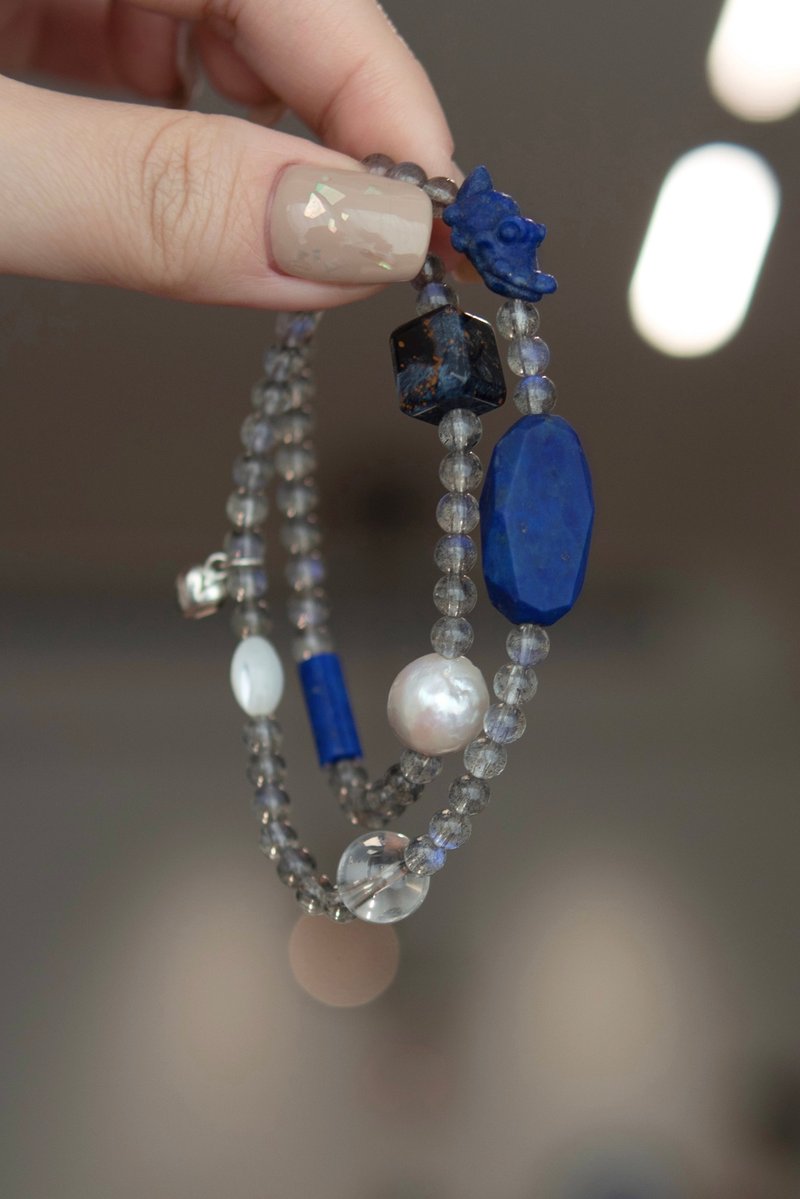 Transparent blue labradorite + lapis Stone+ Stone+ baroque pearl + white butterfly shell double circle bracelet - สร้อยข้อมือ - คริสตัล 