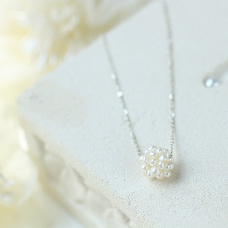 天然珍珠 花球 925純銀項鍊 日常通勤款 鎖骨鍊 女生禮物 - 項鍊 - 珍珠 銀色
