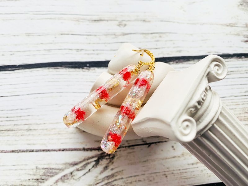 Handmade resin earrings Red Flowers and Gold foil, Gift for her, Dangle earrings - Earrings & Clip-ons - Resin Transparent