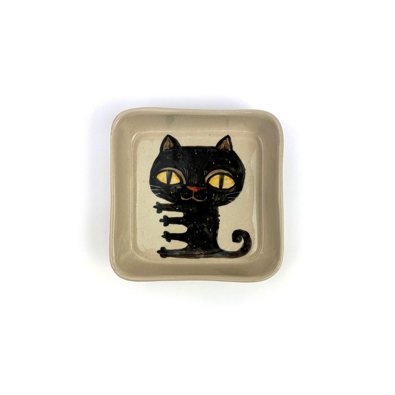 Nice Little Clay Square Plate Cute Cat 0302-67 - จานและถาด - ดินเผา ขาว