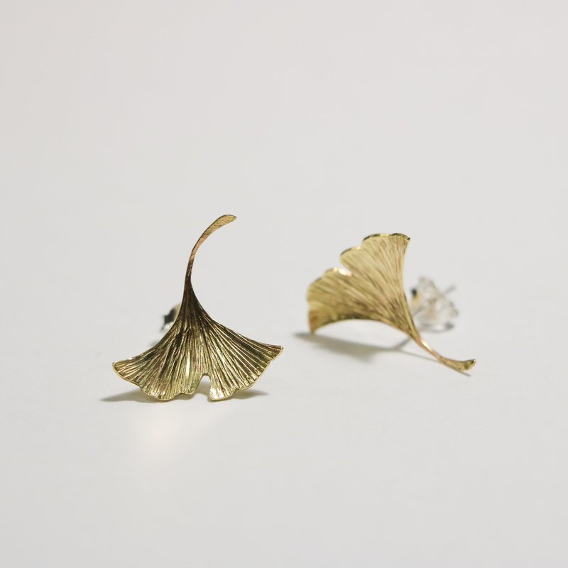 植物描繪系列 | 銀杏耳環 - 耳環/耳夾/耳骨夾 - 其他金屬 金色