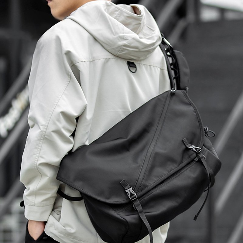 Minimal design handy daily bag - Messenger Bags & Sling Bags - Other Materials Black