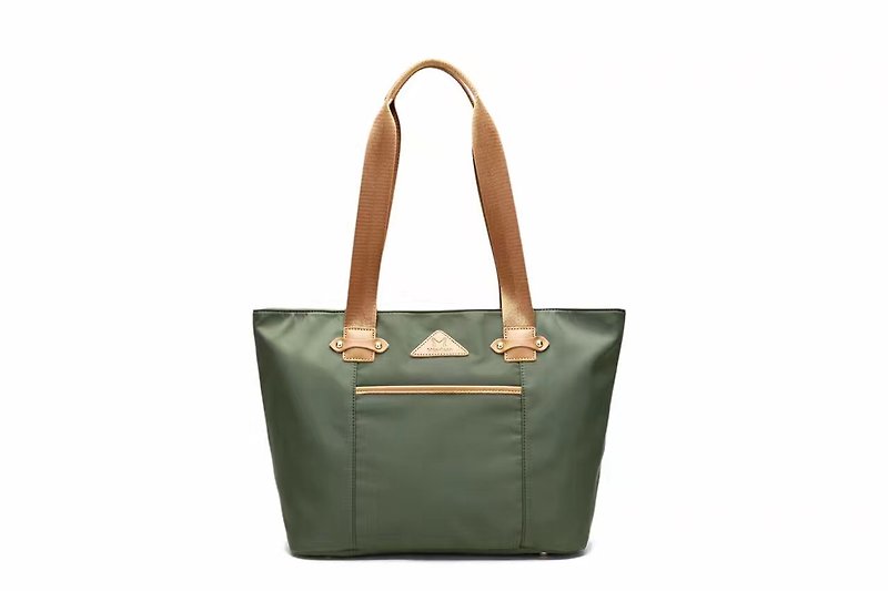 Simple water-repellent large capacity handbag / shoulder bag / tote green - กระเป๋าถือ - วัสดุกันนำ้ สีเขียว