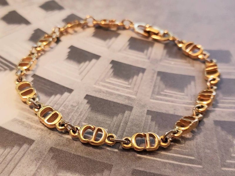 Rare out-of-print 1980's Christian Dior CD letter antique bracelet - Bracelets - Other Metals Gold